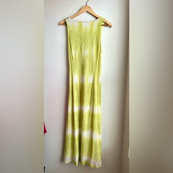 Sovere Nova Pleated midi Dress - Picture 6 of 6